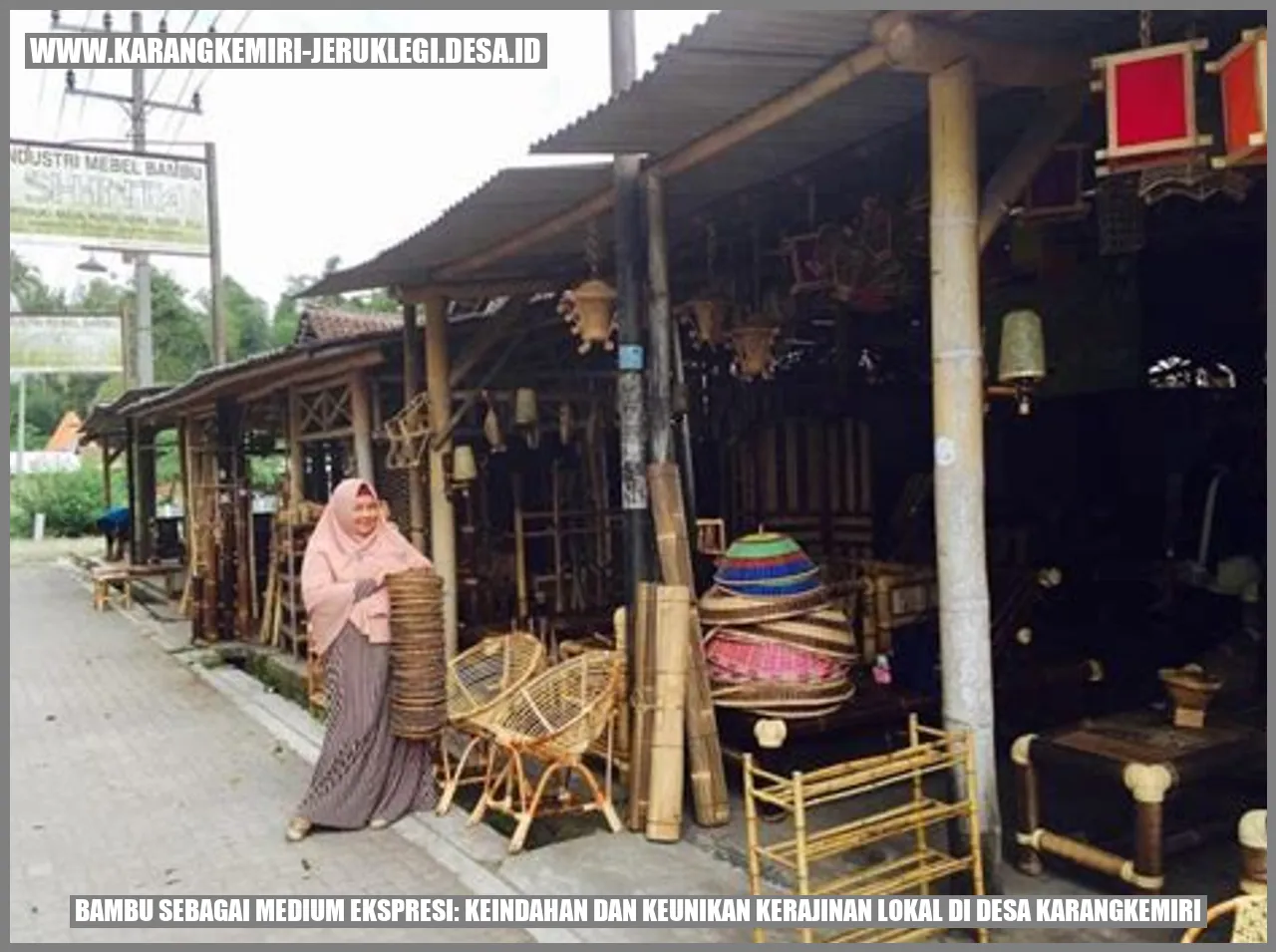 Bambu sebagai Medium Ekspresi: Keindahan dan Keunikan Kerajinan Lokal di Desa Karangkemiri