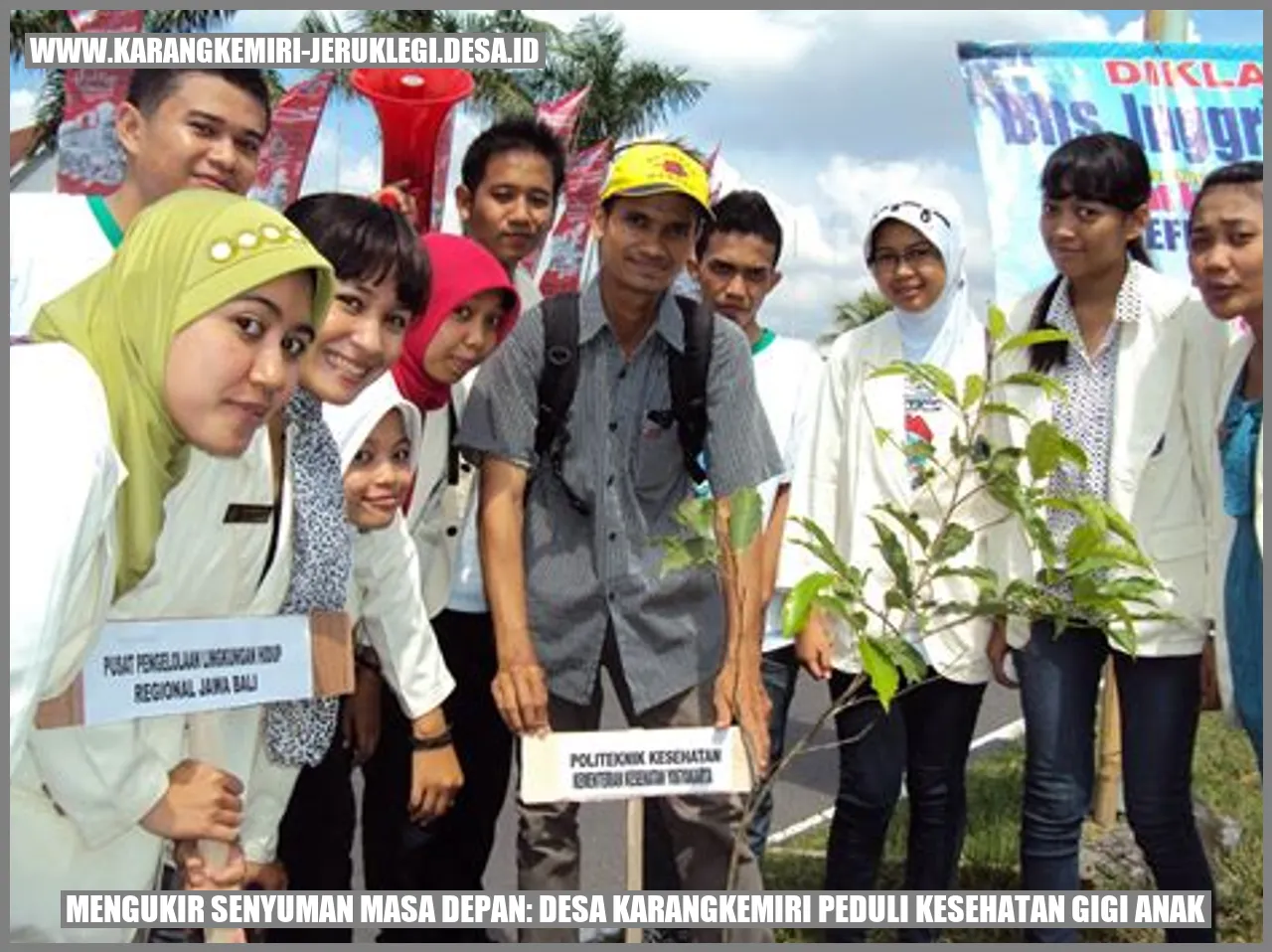 Desa Karangkemiri Peduli Kesehatan Gigi Anak