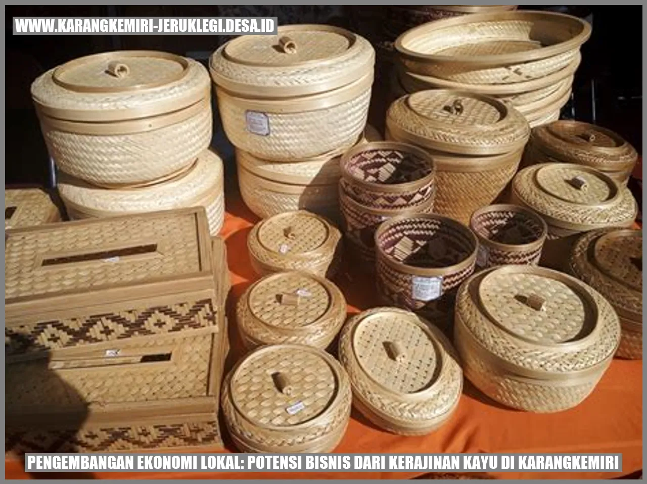 Potensi Bisnis dari Kerajinan Kayu di Karangkemiri