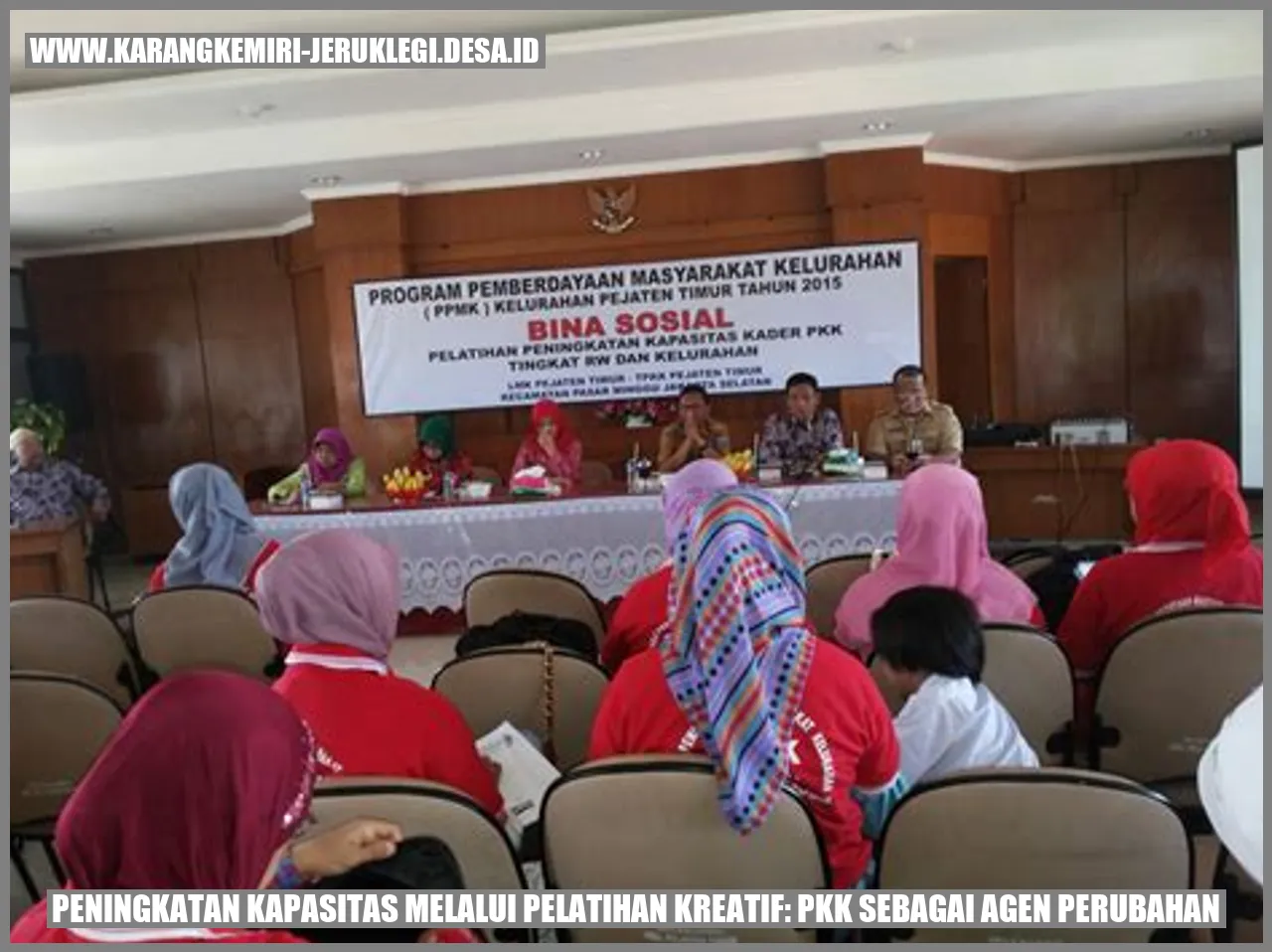Peningkatan Kapasitas Melalui Pelatihan Kreatif: PKK Sebagai Agen Perubahan